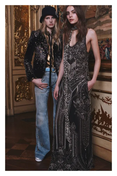 Look 25